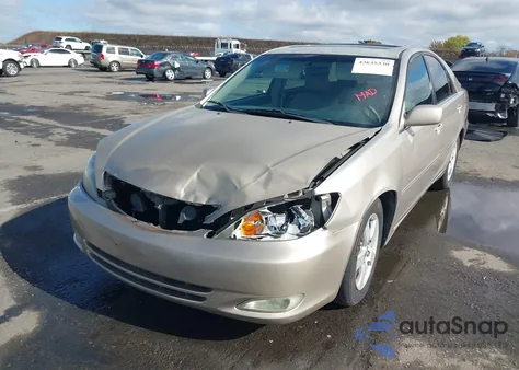 2002 Toyota Camry Se V6 z USA, uszkodzony, nr VIN 4T1BF30K22U508682